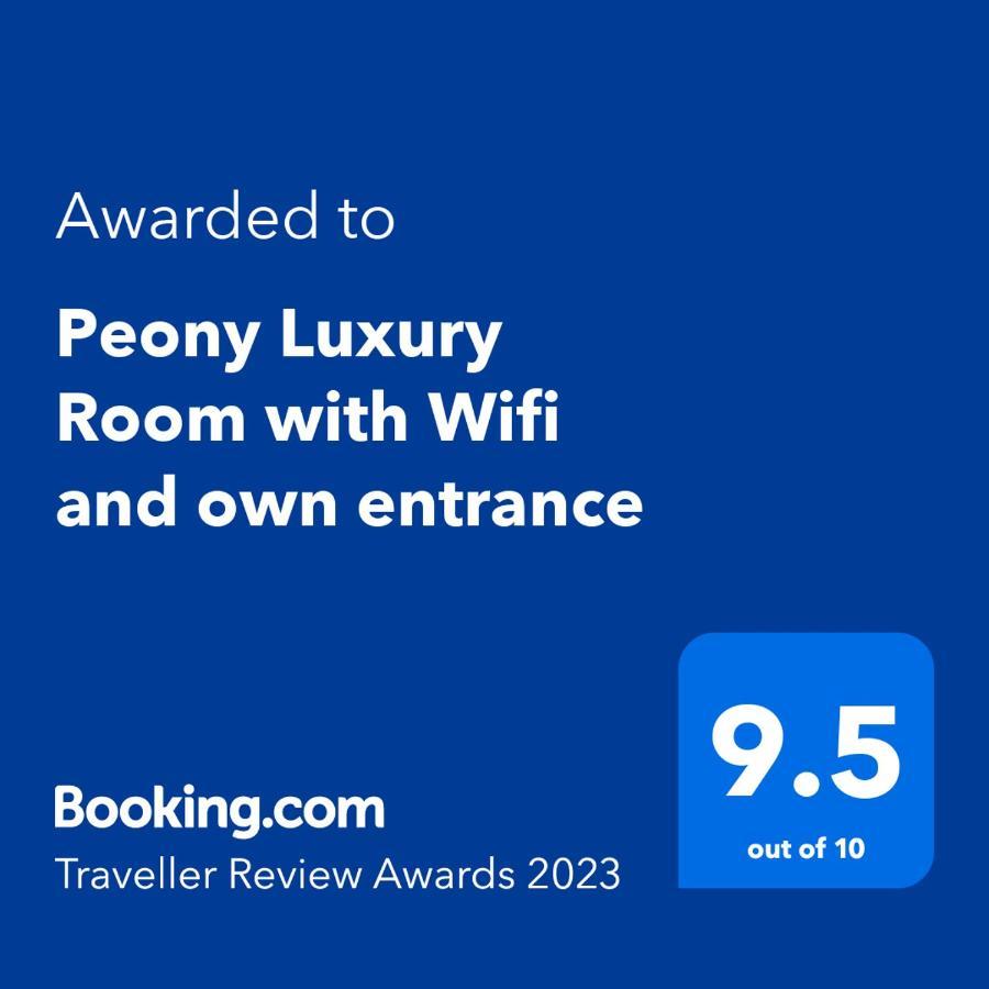 Peony Luxury Room With Wifi And Own Entrance สเตลเลนบอช ภายนอก รูปภาพ