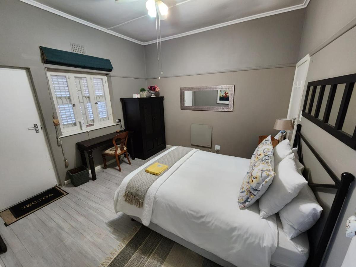 Peony Luxury Room With Wifi And Own Entrance สเตลเลนบอช ภายนอก รูปภาพ