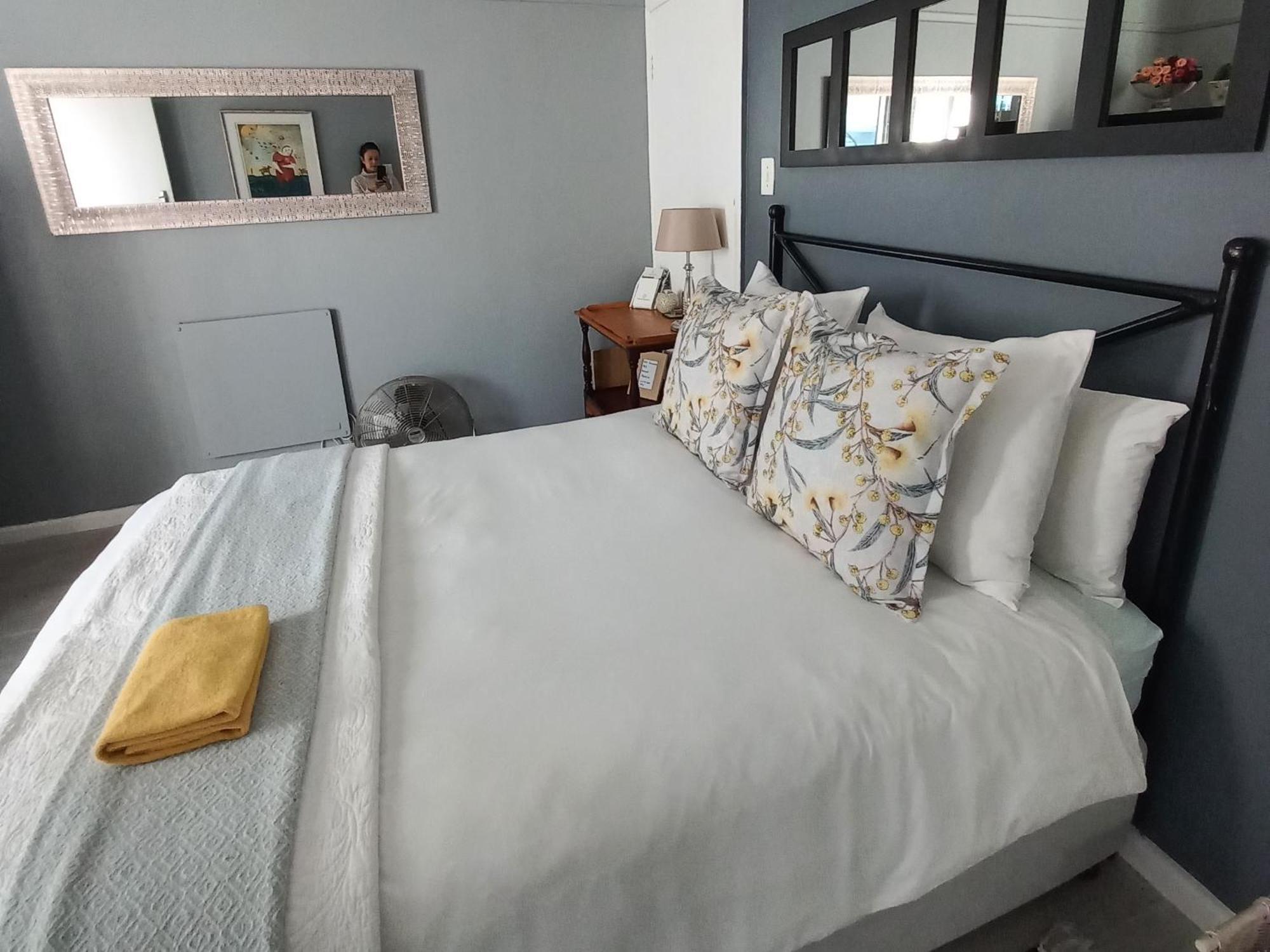 Peony Luxury Room With Wifi And Own Entrance สเตลเลนบอช ภายนอก รูปภาพ